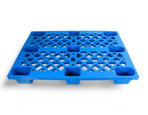 9 leg nestable plastic pallet